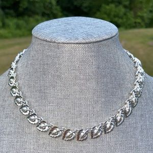 Vintage Coro Silver Tone Heart Leaf Choker Collar
